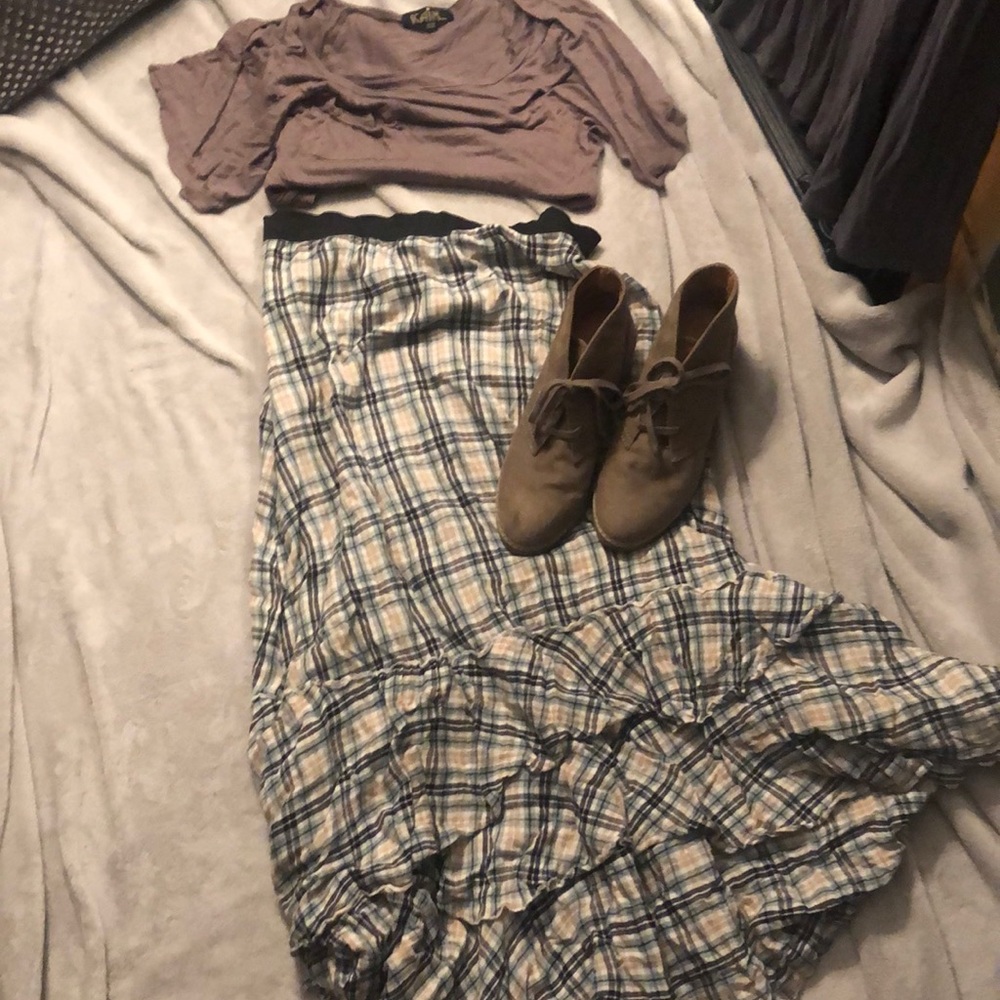 Do one large prairie skirt size large.